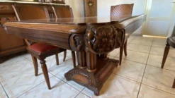Table marqueterie et sculpture