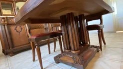 Table marqueterie et sculpture