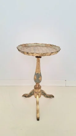 Table à martini trépied en bois doré florentin italien du milieu du siècle en sauge et