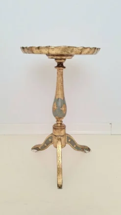 Table à martini trépied en bois doré florentin italien du milieu du siècle en sauge et
