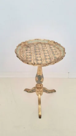 Table à martini trépied en bois doré florentin italien du milieu du siècle en sauge et