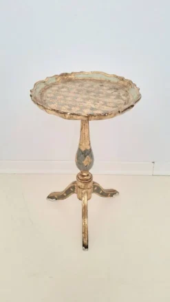 Table à martini trépied en bois doré florentin italien du milieu du siècle en sauge et