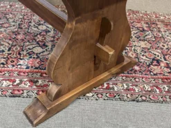 Table monastère en acajou des années 1970 - L=2m l=80cm H=75cm