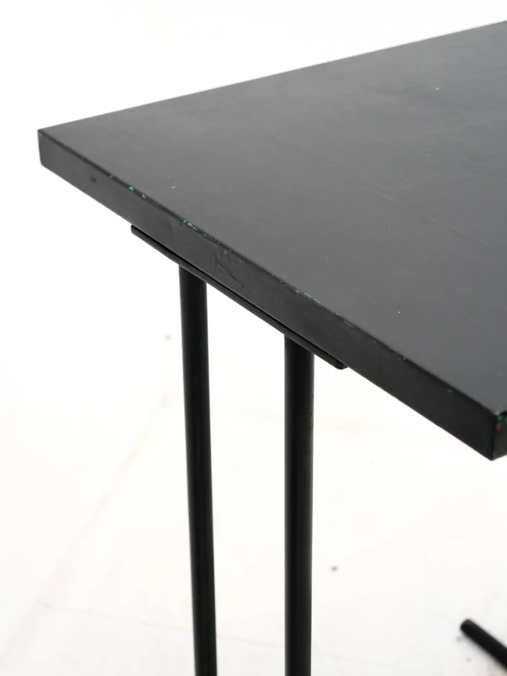 Table métal tubulaire art deco bauhaus moderniste table appoint ou bistrot