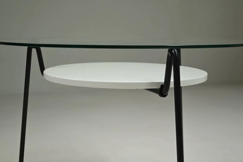 Table “Mug” par Wim Rietveld pour Gispen, années 1950, Pays-Bas.