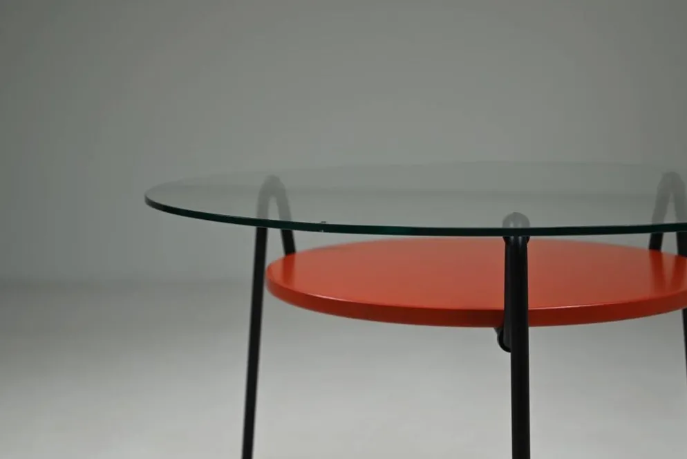 Table “Mug” par Wim Rietveld pour Gispen, années 1950, Pays-Bas.