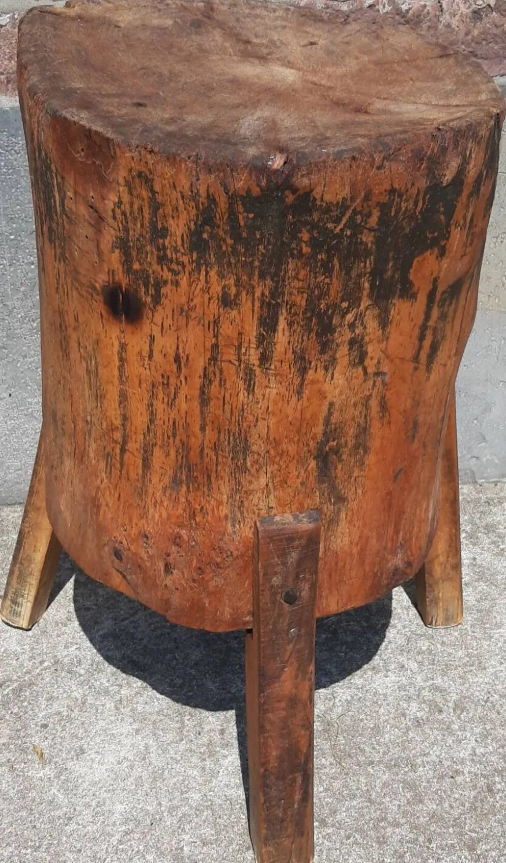 Table ou billot de boucher ancien tripode.