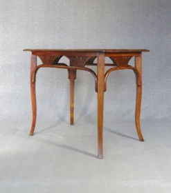 Table ou bureau Thonet N°8122, vers 1910, plateau chêne.