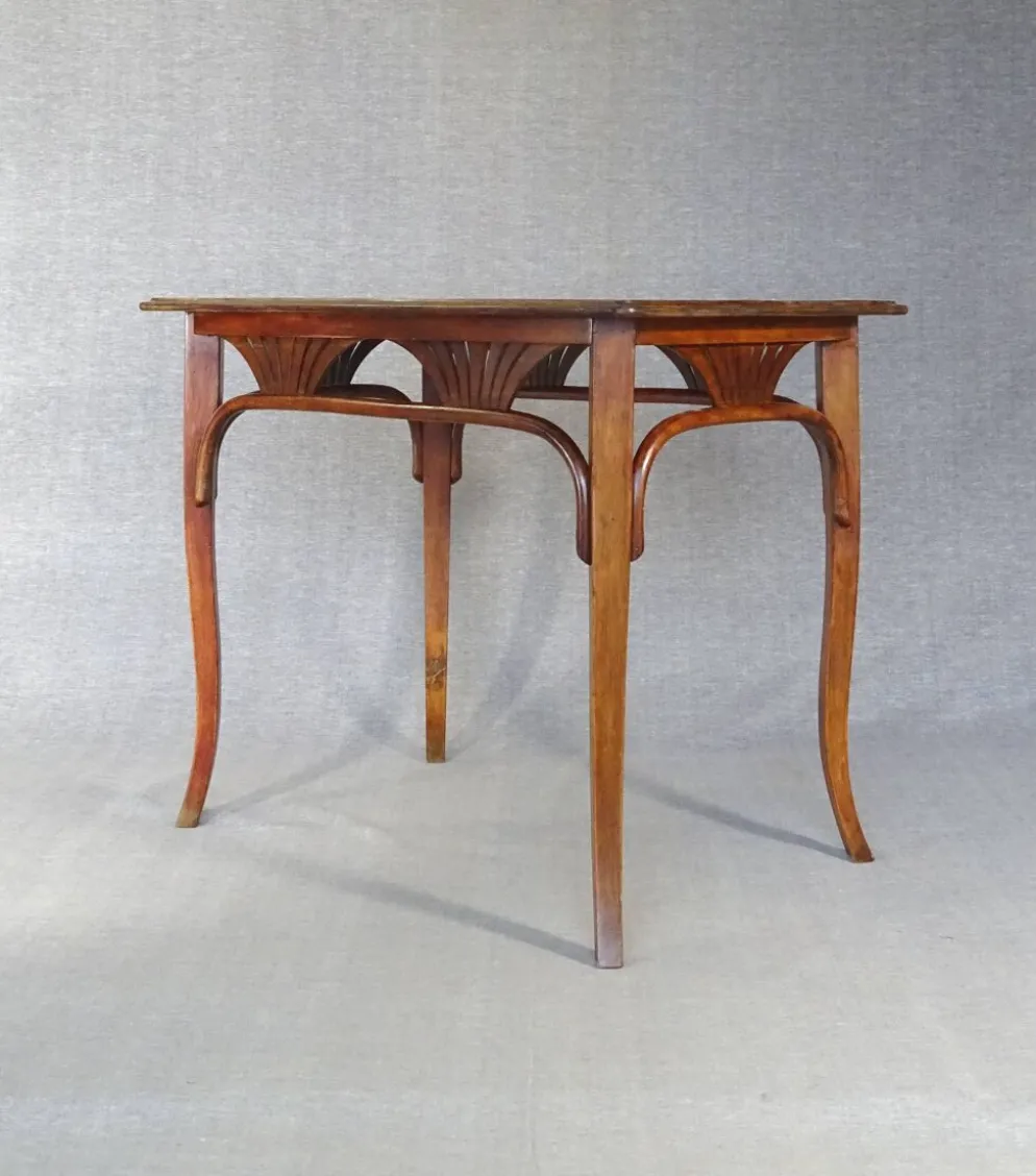 Table ou bureau Thonet N°8122, vers 1910, plateau chêne.