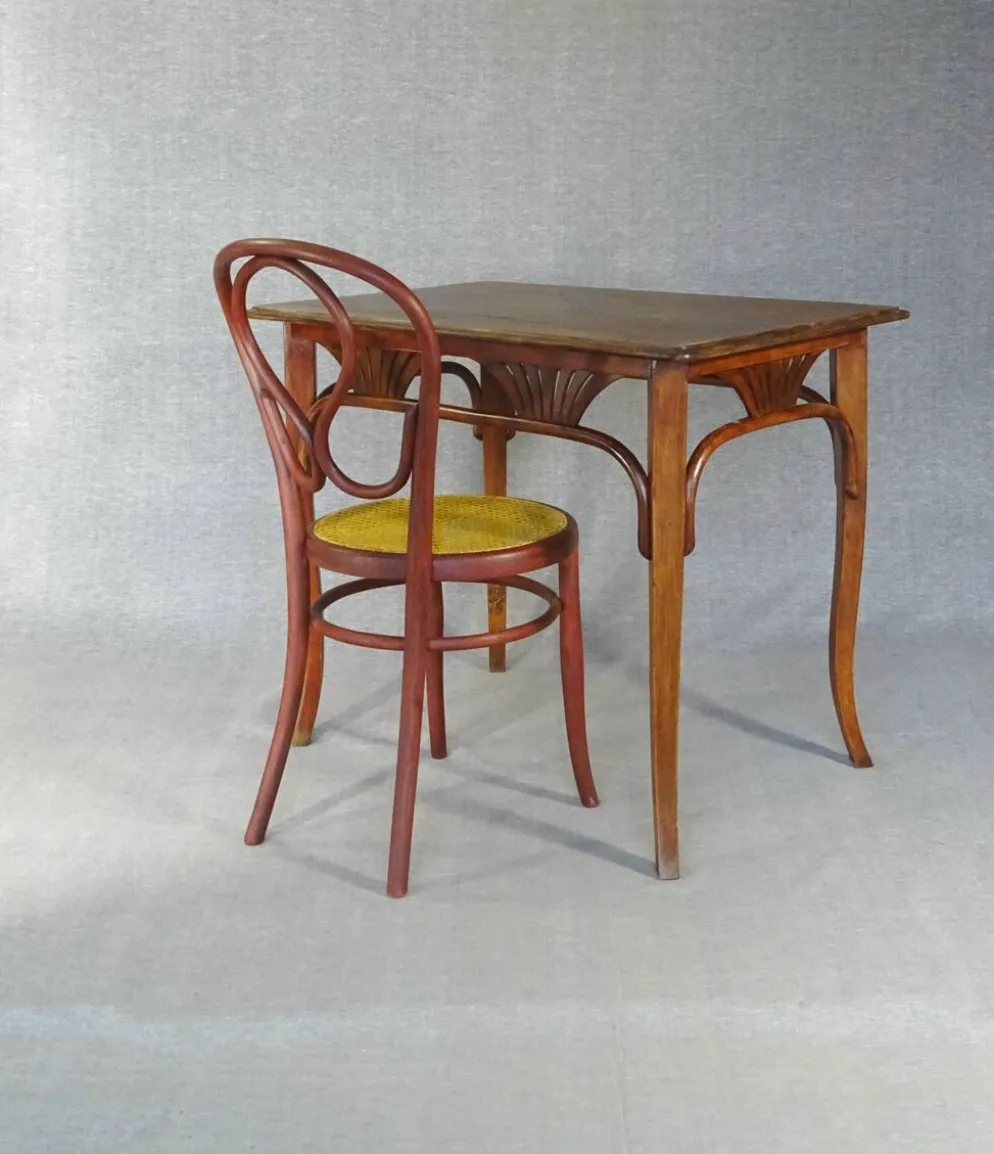 Table ou bureau Thonet N°8122, vers 1910, plateau chêne.