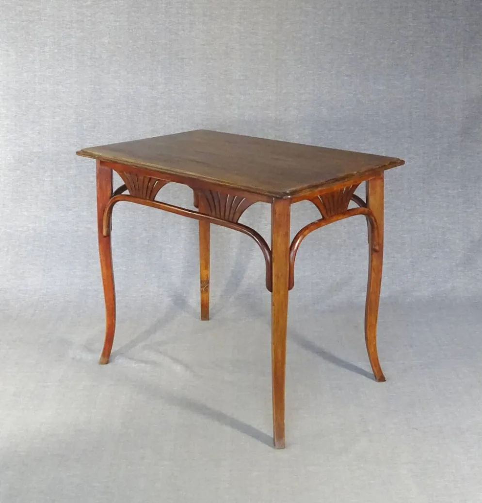 Table ou bureau Thonet N°8122, vers 1910, plateau chêne.