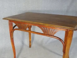 Table ou bureau Thonet N°8122, vers 1910, plateau chêne.
