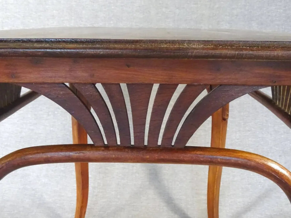 Table ou bureau Thonet N°8122, vers 1910, plateau chêne.