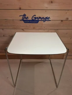 Table ou bureau tudor de la maison howe