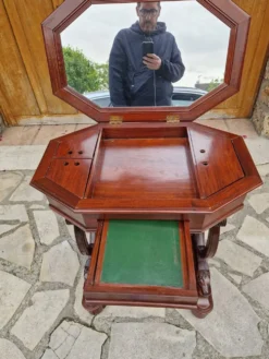 Table à Ouvrage d'époque Restauration En Acajou