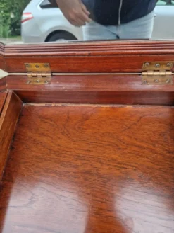 Table à Ouvrage d'époque Restauration En Acajou