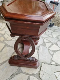 Table à Ouvrage d'époque Restauration En Acajou