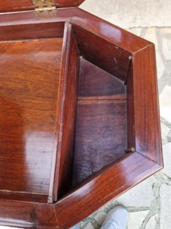 Table à Ouvrage d'époque Restauration En Acajou