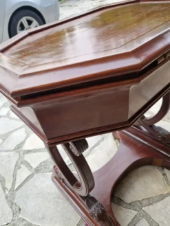 Table à Ouvrage d'époque Restauration En Acajou