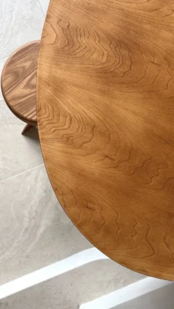Table ovale Baumann