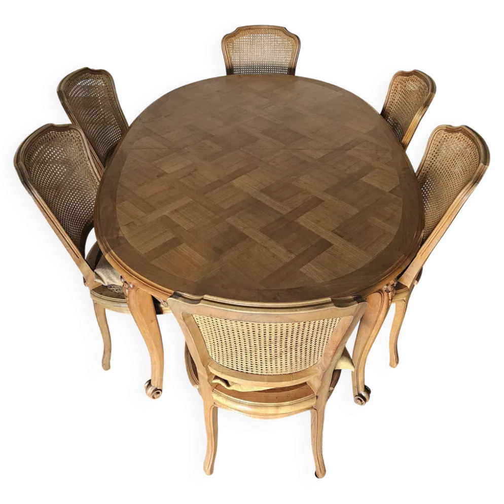 Table ovale en merisier fait par un ébéniste, avec 3 rallonges et 8 chaise