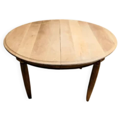 Table ovale à rallonges style Louis XVI – Noyer massif rénové