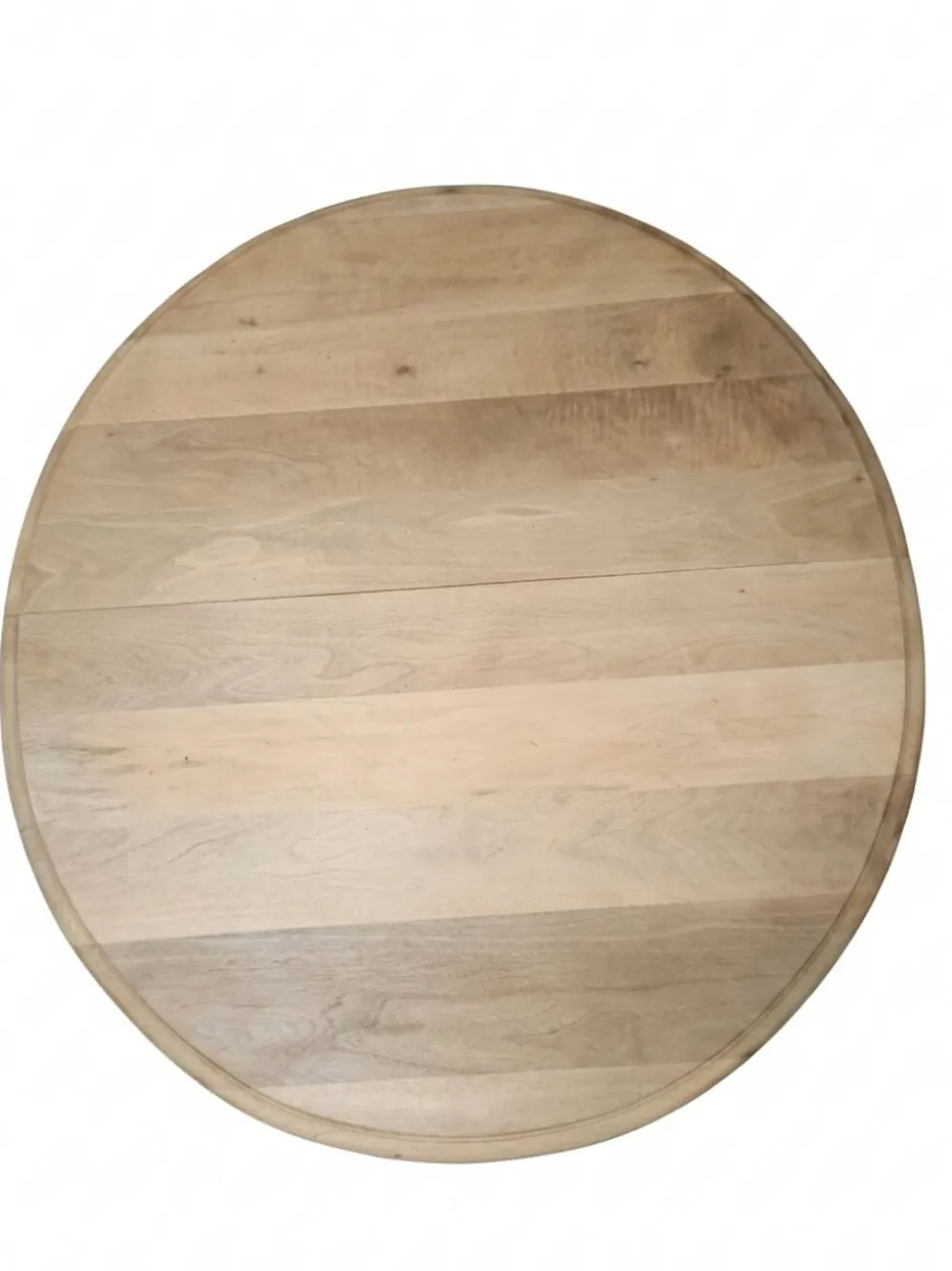 Table ovale à rallonges style Louis XVI – Noyer massif rénové
