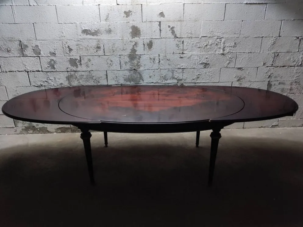 Table oval style Louis XVI avec rallonges demi-lunes