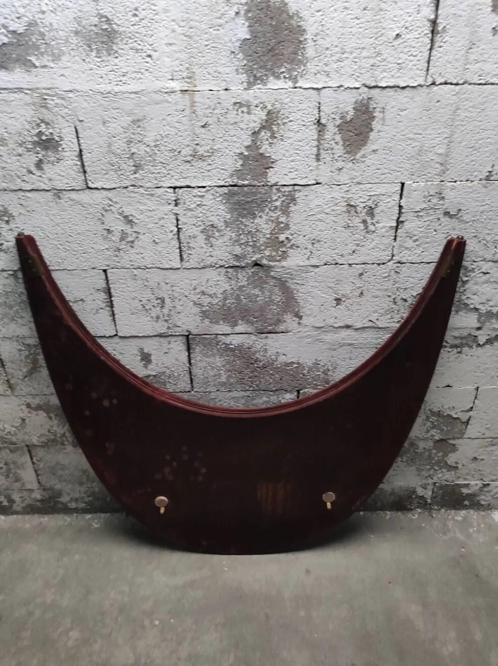Table oval style Louis XVI avec rallonges demi-lunes
