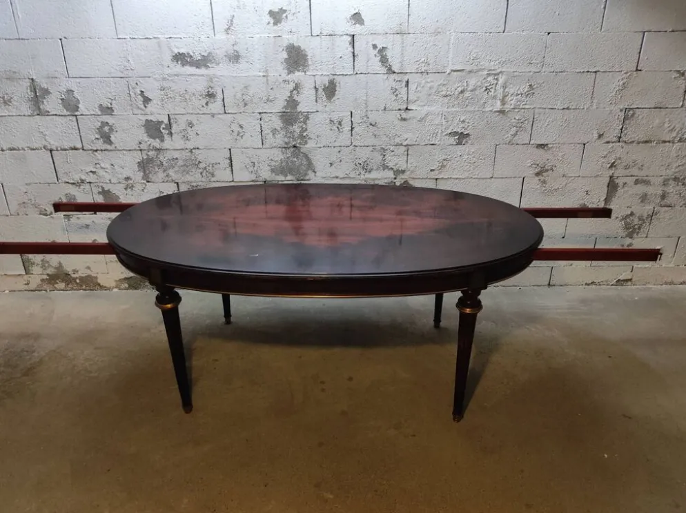 Table oval style Louis XVI avec rallonges demi-lunes