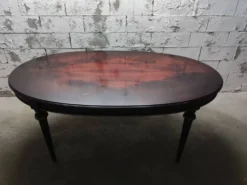 Table oval style Louis XVI avec rallonges demi-lunes