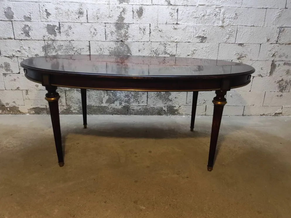 Table oval style Louis XVI avec rallonges demi-lunes