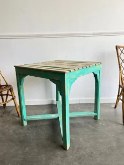 Table patine turquoise