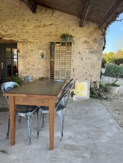 Table peinte à la main