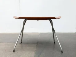 Table plateau pliant en teck alminette norvégienne du milieu du siècle de f.m. Produkt, Frederiksberg Metalvarefabrik, années 1960
