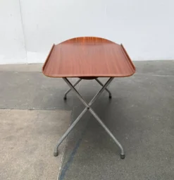 Table plateau pliant en teck alminette norvégienne du milieu du siècle de f.m. Produkt, Frederiksberg Metalvarefabrik, années 1960