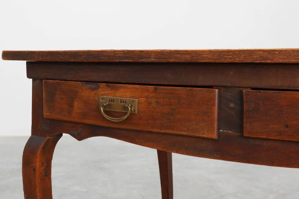 Table provençale française en chêne à deux tiroirs, France, XIXe siècle