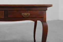 Table provençale française en chêne à deux tiroirs, France, XIXe siècle
