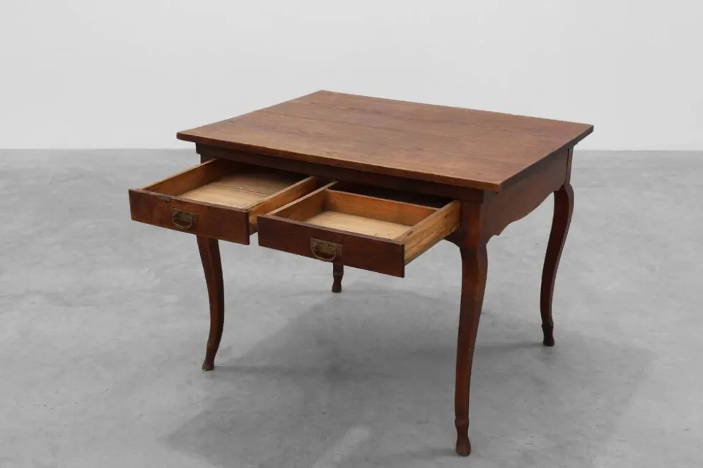 Table provençale française en chêne à deux tiroirs, France, XIXe siècle
