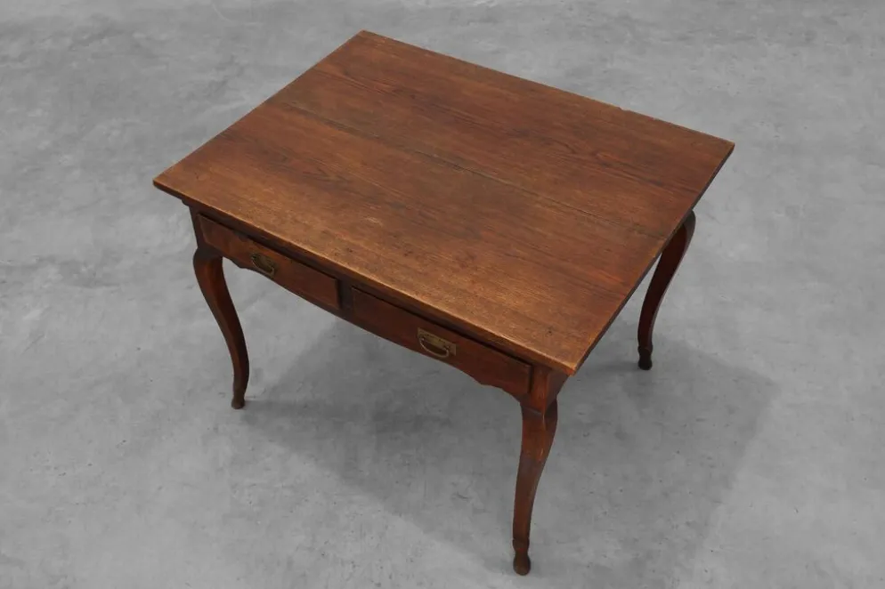 Table provençale française en chêne à deux tiroirs, France, XIXe siècle