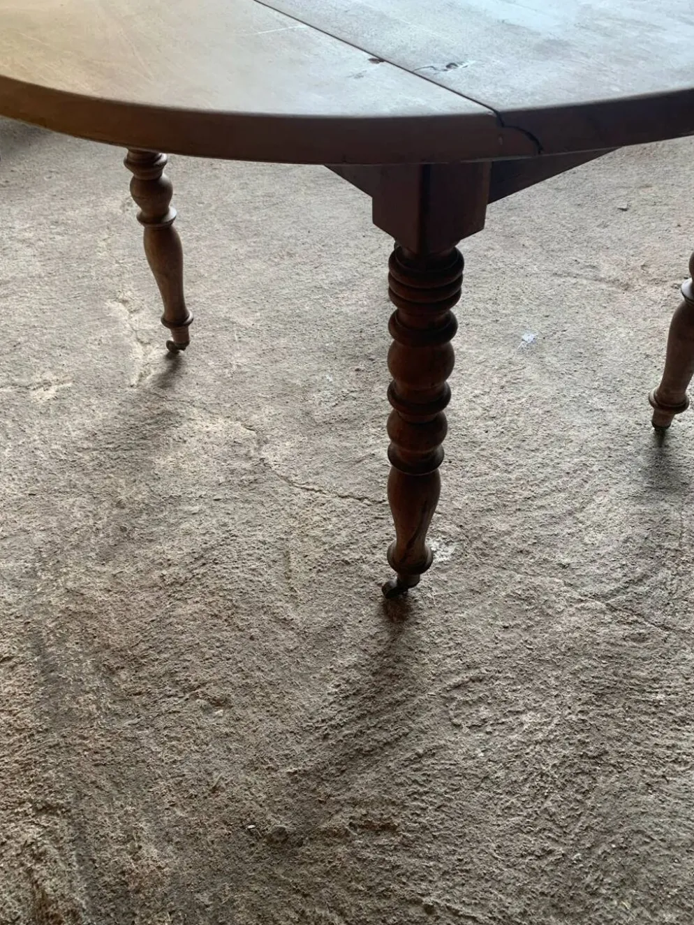 Table à rabats 4-6 personnes