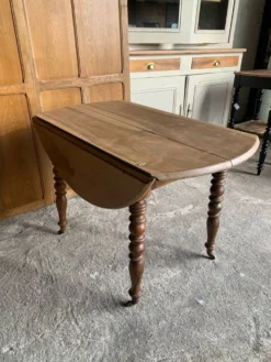 Table à rabats 4-6 personnes