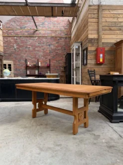 Table à rallonges Guillerme et Chambron pour « Votre maison »