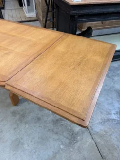Table à rallonges Guillerme et Chambron pour « Votre maison »
