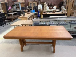 Table à rallonges Guillerme et Chambron pour « Votre maison »