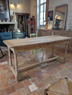 Table rectangulaire ancienne