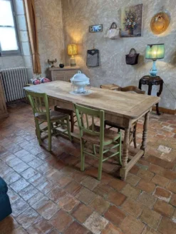 Table rectangulaire ancienne