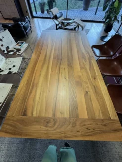 Table repas design Noyer massif Ligne Roset