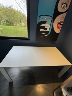 Table repas kartell modèle four blanche