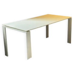 Table repas kartell modèle four blanche